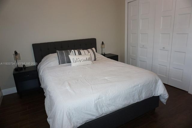 10350 SW 16th St 0, Miami, FL 33165