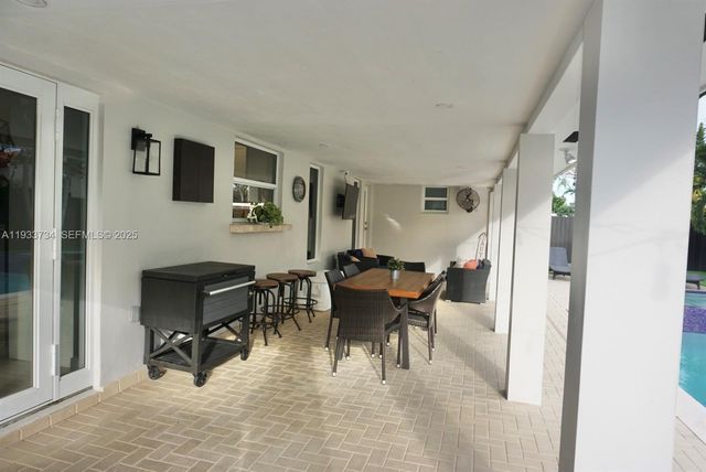 10350 SW 16th St 0, Miami, FL 33165