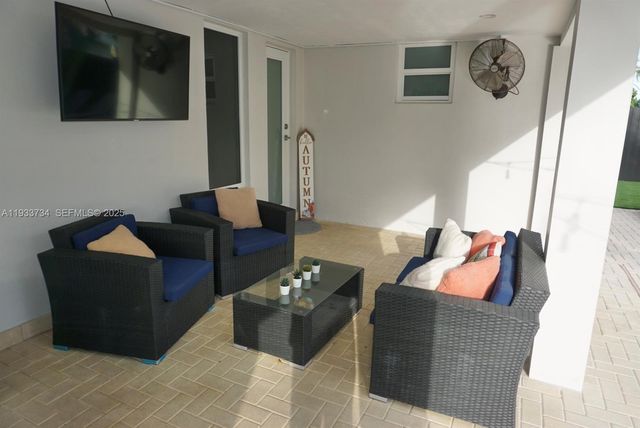 10350 SW 16th St 0, Miami, FL 33165