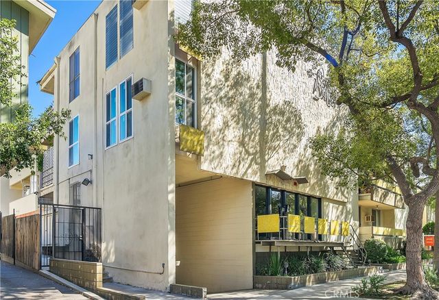 320 S Gramercy Place 302, Los Angeles, CA 90020