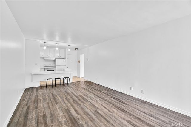 320 S Gramercy Place 302, Los Angeles, CA 90020