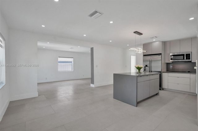 1010 N 16th Avenue, Hollywood, FL 33020