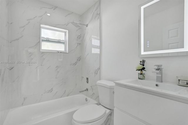 1010 N 16th Avenue, Hollywood, FL 33020