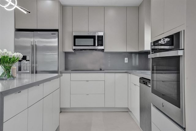 1010 N 16th Avenue, Hollywood, FL 33020