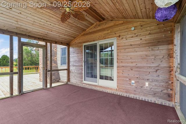 6776 Farley Road, Putnam Township, MI 48169