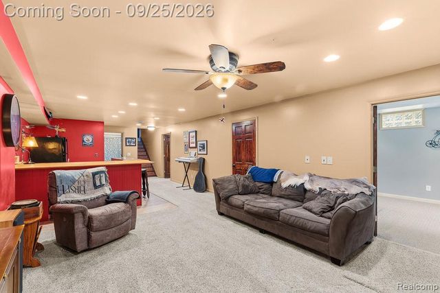 6776 Farley Road, Putnam Township, MI 48169