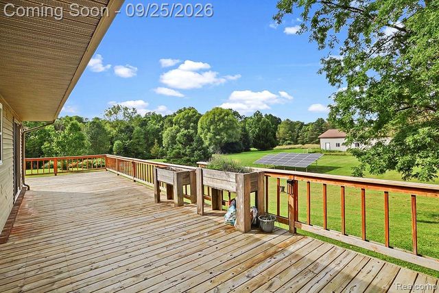 6776 Farley Road, Putnam Township, MI 48169
