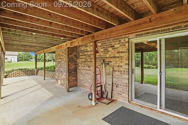 6776 Farley Road, Putnam Township, MI 48169
