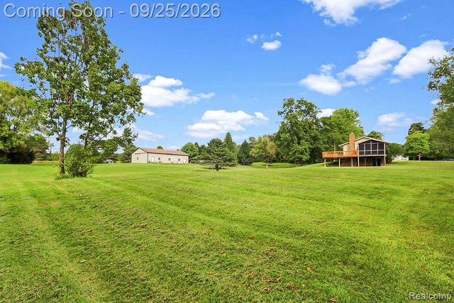6776 Farley Road, Putnam Township, MI 48169