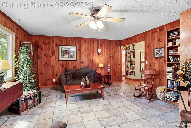 6776 Farley Road, Putnam Township, MI 48169