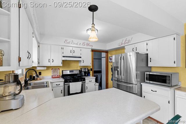 6776 Farley Road, Putnam Township, MI 48169