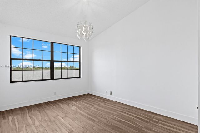 15569 N Miami Lakeway N 205-16, Miami Lakes, FL 33014