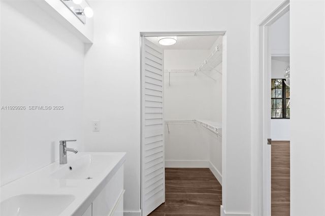 15569 N Miami Lakeway N 205-16, Miami Lakes, FL 33014