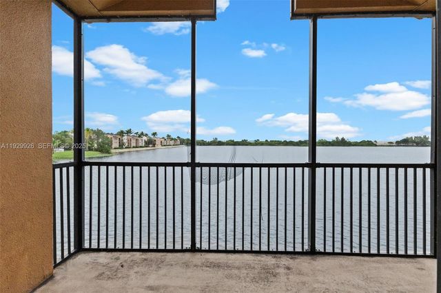 15569 N Miami Lakeway N 205-16, Miami Lakes, FL 33014