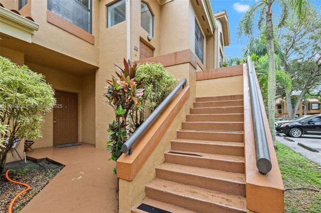 15569 N Miami Lakeway N 205-16, Miami Lakes, FL 33014