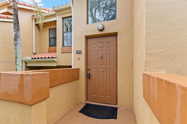 15569 N Miami Lakeway N 205-16, Miami Lakes, FL 33014