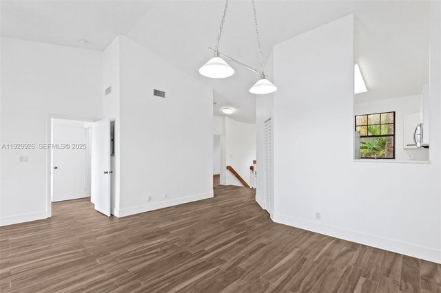 15569 N Miami Lakeway N 205-16, Miami Lakes, FL 33014