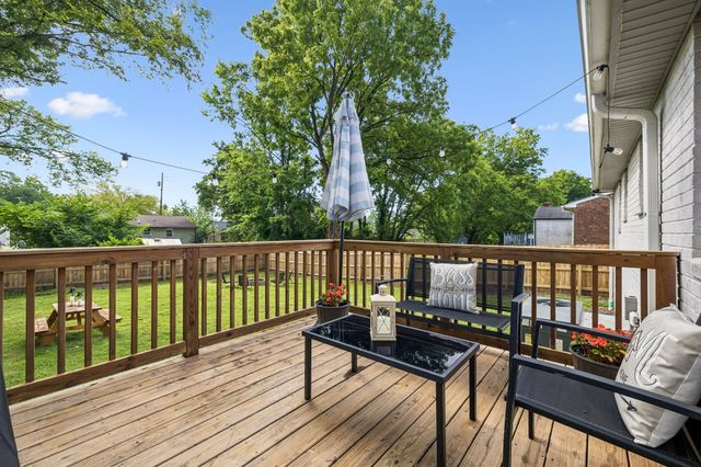 3236 Briarwick Dr, Nashville, TN 37218
