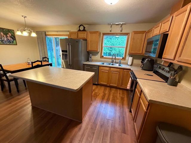 424 BILLINGS AVENUE, Medford, WI 54451