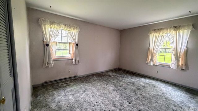 8079 Farley Road, Putnam Township, MI 48169