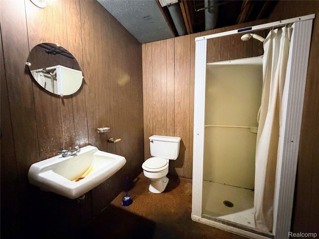 8079 Farley Road, Putnam Township, MI 48169