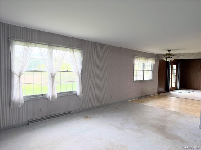 8079 Farley Road, Putnam Township, MI 48169