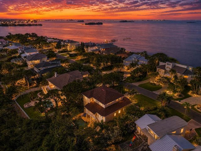 897 POINT SEASIDE DRIVE, Crystal Beach, FL 34681