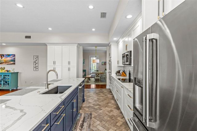 897 POINT SEASIDE DRIVE, Crystal Beach, FL 34681