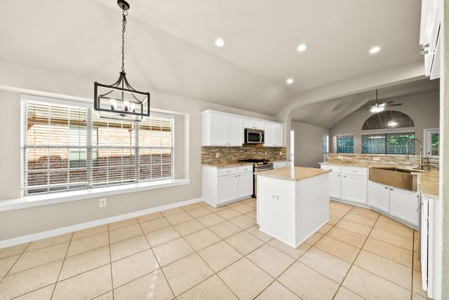 242 Cox Drive, Fate, TX 75087
