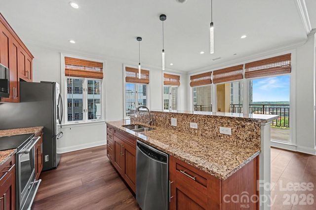 230 S Tryon Street, Charlotte, NC 28202