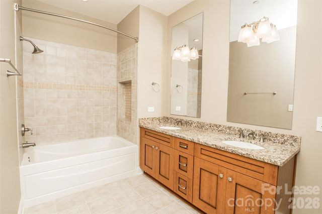 230 S Tryon Street, Charlotte, NC 28202