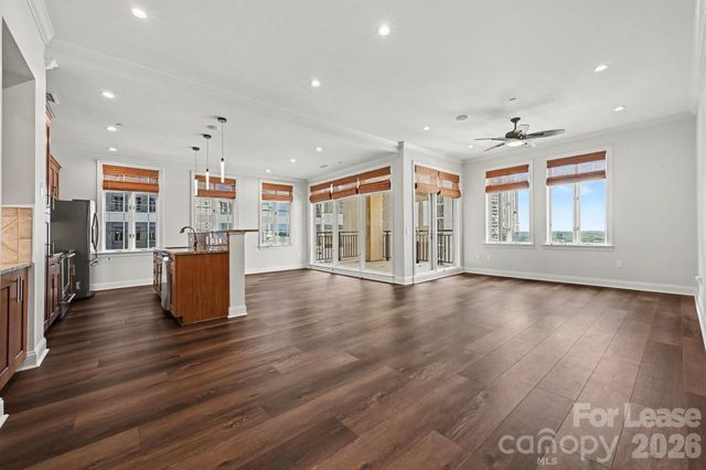 230 S Tryon Street, Charlotte, NC 28202