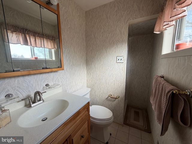 89 UPPER FERRY RD, Ewing, NJ 08628