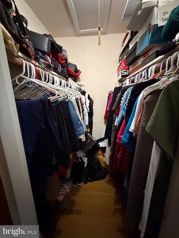 89 UPPER FERRY RD, Ewing, NJ 08628