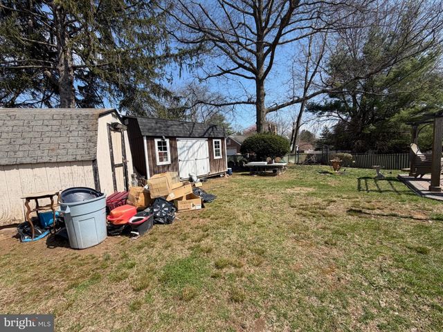 89 UPPER FERRY RD, Ewing, NJ 08628