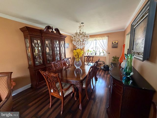 89 UPPER FERRY RD, Ewing, NJ 08628