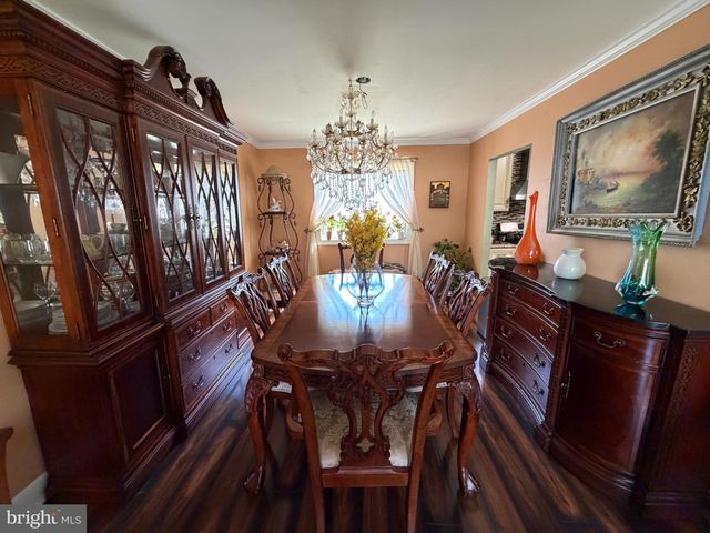 89 UPPER FERRY RD, Ewing, NJ 08628