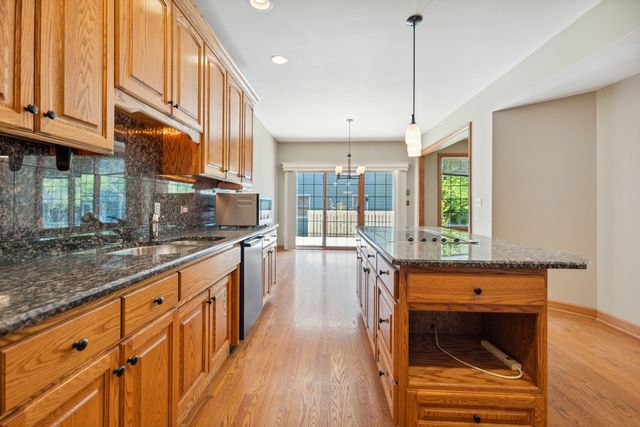 227 N Maple Street 227, Itasca, IL 60143