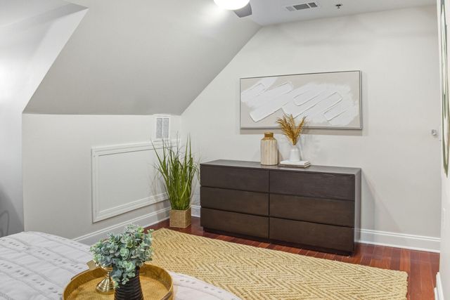 348 King Street 348m, Charleston, SC 29401