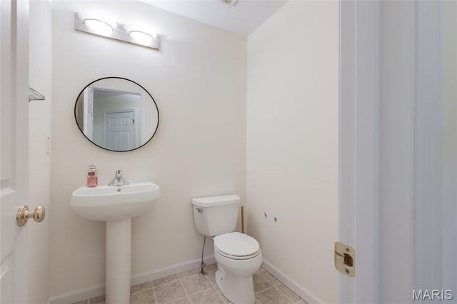 243 Vivaron Avenue, St Charles, MO 63303