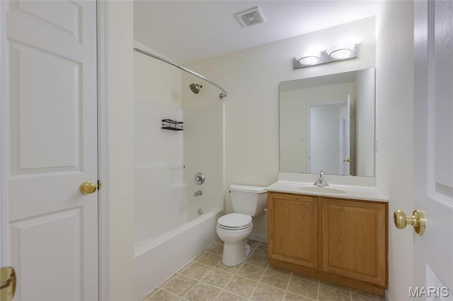 243 Vivaron Avenue, St Charles, MO 63303