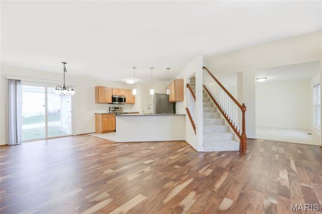 243 Vivaron Avenue, St Charles, MO 63303