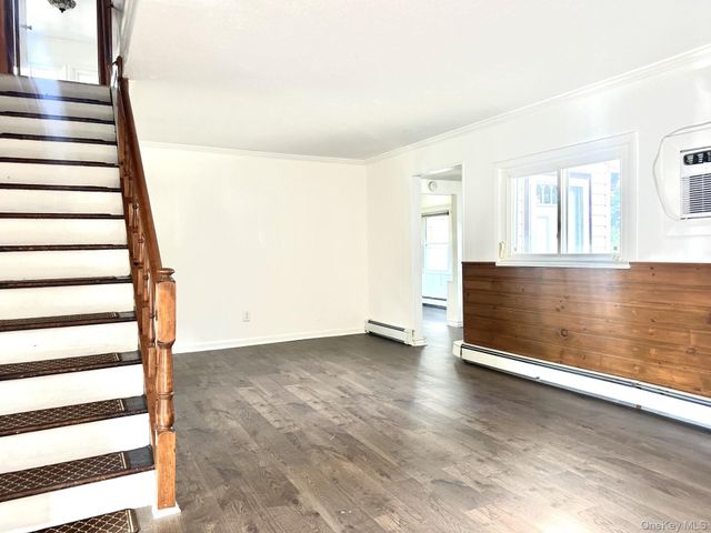 27 Collins Road, Glen Cove, NY 11524