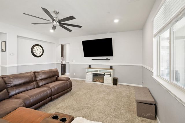 12798 Evanston Way, Rancho Cordova, CA 95742