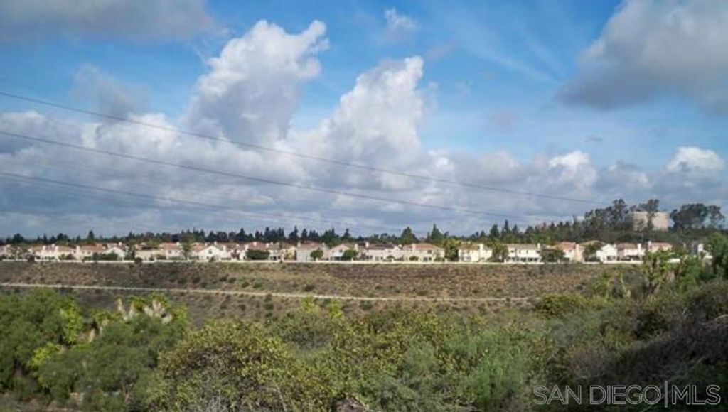 945 E J St, Chula Vista, CA 91910