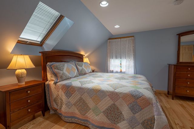 37 Glenwood Avenue, Dover, NH 03820