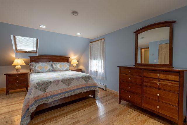 37 Glenwood Avenue, Dover, NH 03820