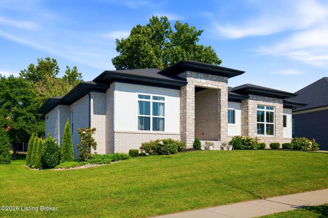 4027 Thomas Farm Dr, Louisville, KY 40299