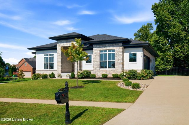 4027 Thomas Farm Dr, Louisville, KY 40299