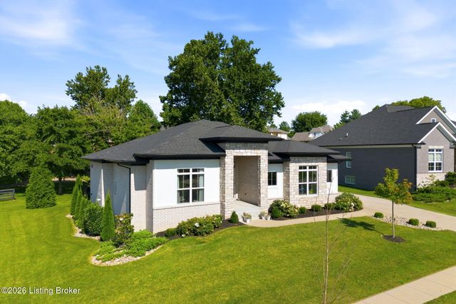 4027 Thomas Farm Dr, Louisville, KY 40299